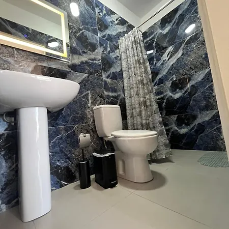 Pensionat Dina House Himare