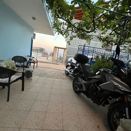 Guest house Dina House
