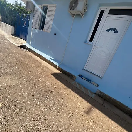 Dina House