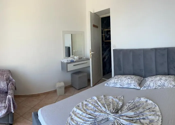 Dina House Affittacamere 3*