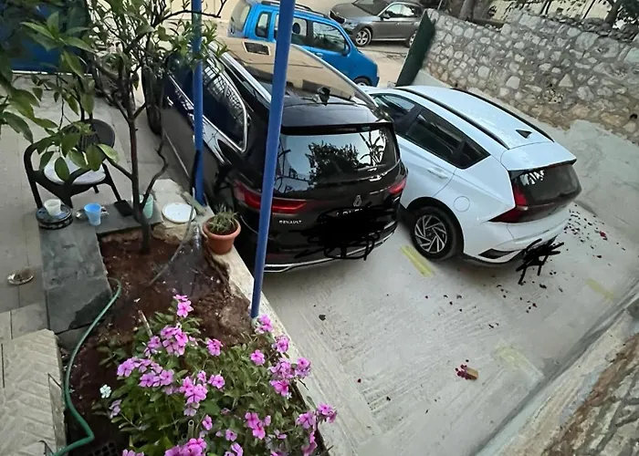 Dina House Affittacamere Himare